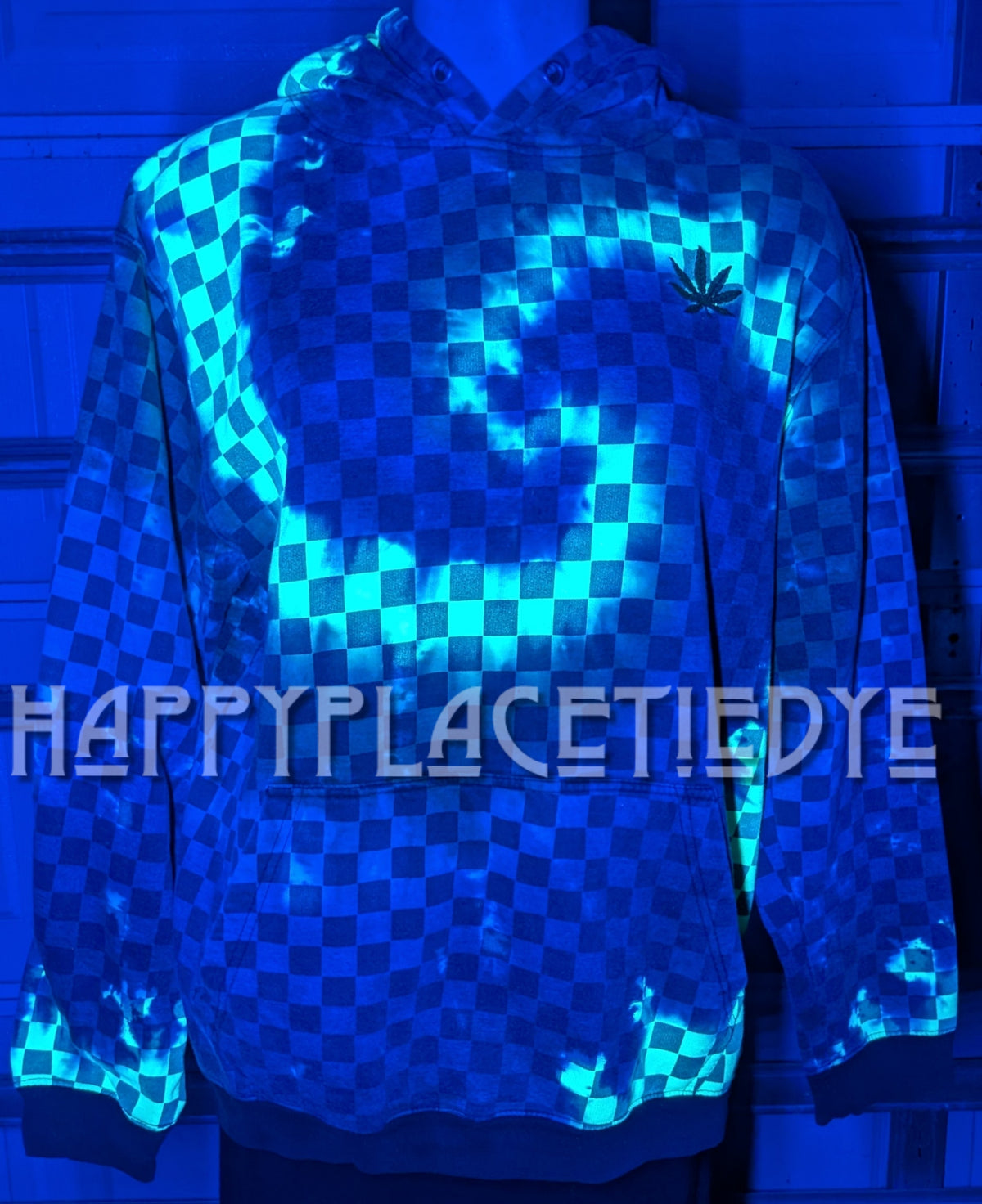 XL Tie Dye Hoodie UV reactive