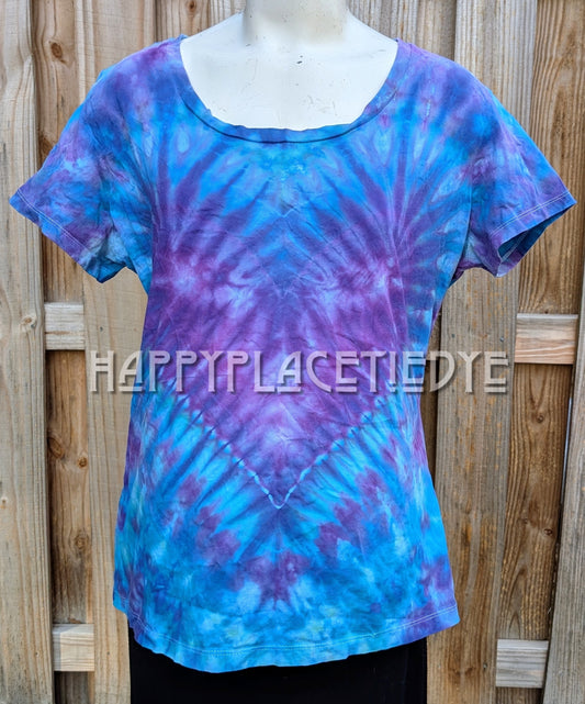 Women's 2XL tie dye shirt